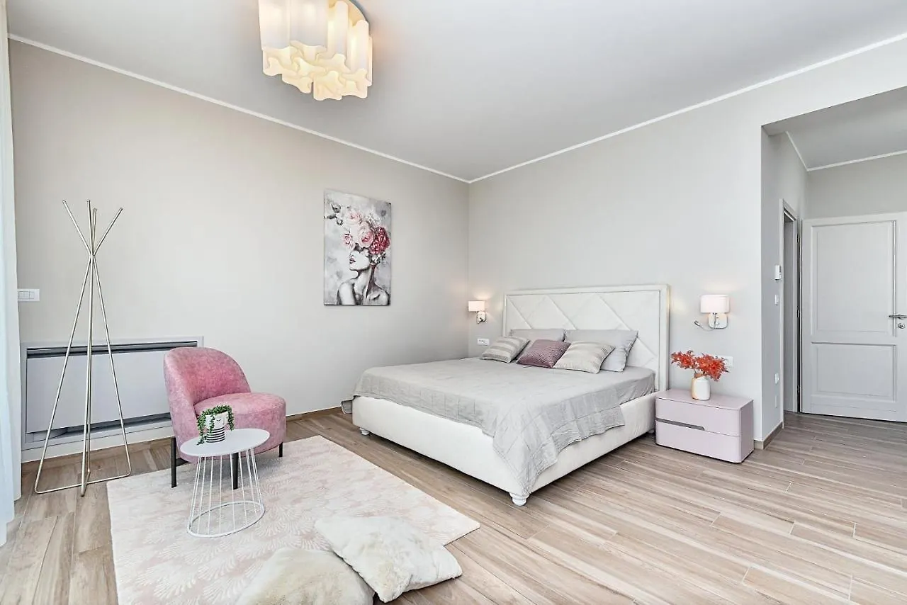 New Villa Tihi Otok Near The Beach Fazana 0*,
