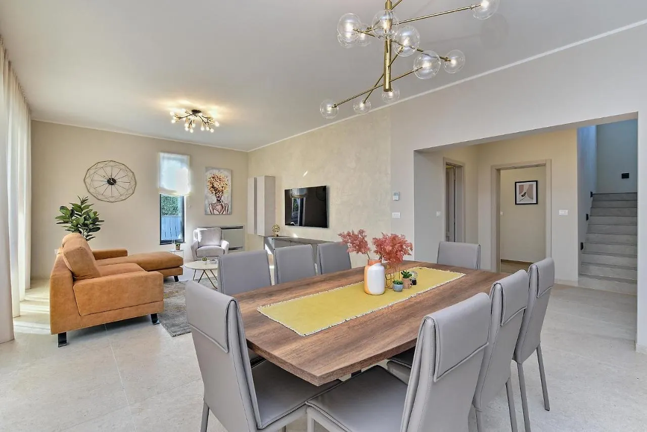 New Villa Tihi Otok Near The Beach Fazana