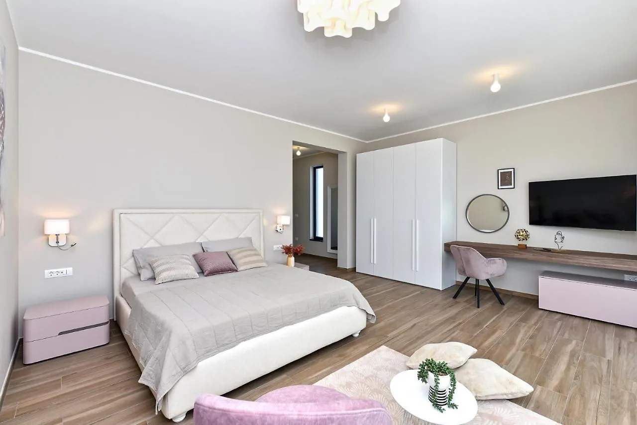 New Villa Tihi Otok Near The Beach Fazana