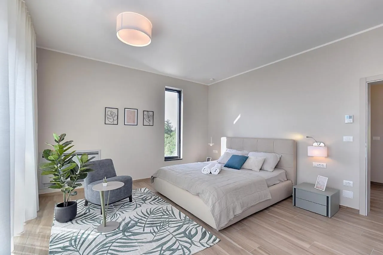 New Villa Tihi Otok Near The Beach Fazana 0*,