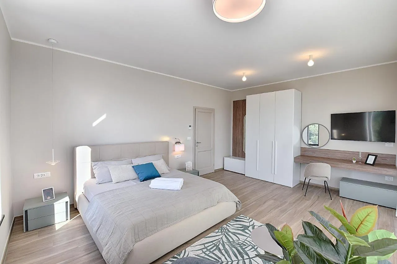 New Villa Tihi Otok Near The Beach Fazana